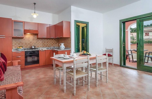 Sos Alinos Apartment | 3 bedroom awesome apartment in Orosei