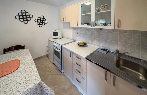Splitska House | 3 bedroom awesome home in Splitska