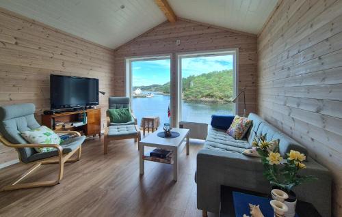 Meland House | 3 Bedroom Awesome Home In Rossland