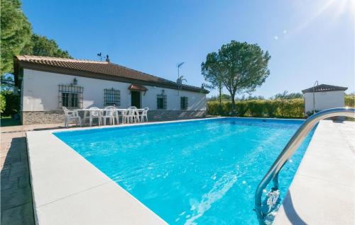 Carmona House | 3 Bedroom Awesome Home In Carmona