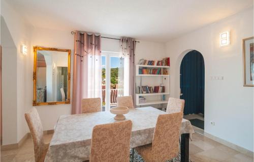 Splitska House | 3 Bedroom Awesome Home In Splitska