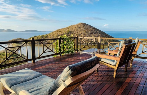 Belmont House | 3 bedroom Caribbean Style Villa - Panoramic view over Smuggler's Cove Beach