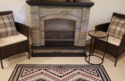 Hunter Ski Chalet | 3-bedroom Chalet 1 mile to Ski Slope + Music Festivals