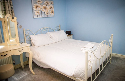 Rochester House | 3 Bedroom Cosy and Spacious House for 6