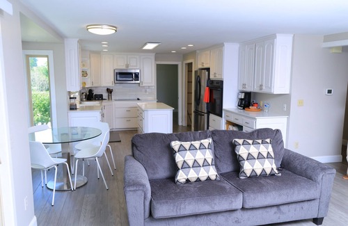 Des Moines House | 3-bedroom family friendly house in wonderful Des Moines WA