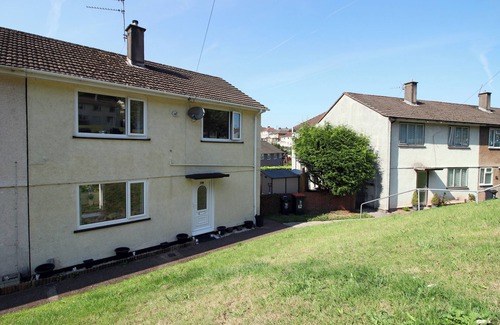 Newport House | 3 Bedroom family home Newport, located next to M4