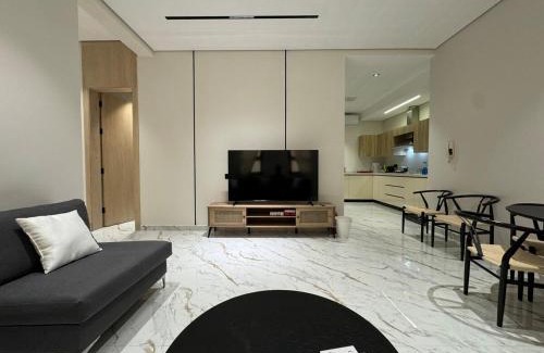 Al Malaz Apartment | 3-Bedroom Ground Floor Apartment - 2B