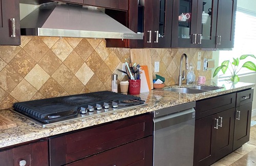 South San Francisco House | 3-bedroom house in charming South San Francisco. Desirable neighborhood!