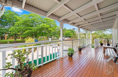 Eagle Heights House | 3-bedroom house in enchanting Tamborine Mountain with AC