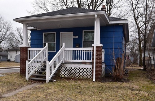 Northeast South Bend House | 3 bedroom home close to Notre Dame (1234)
