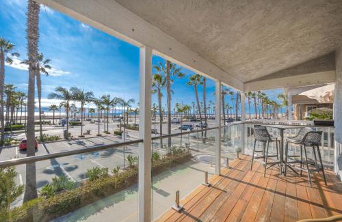 Balboa Peninsula House | 3 Bedroom home on the beach steps from Balboa Pier
