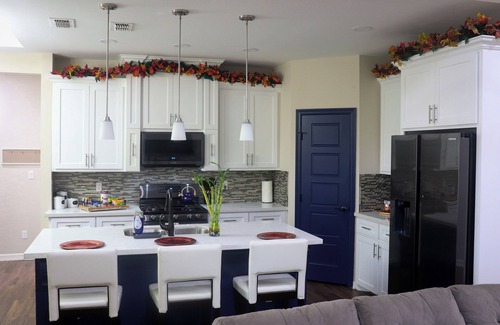 Edinburg House | 3-bedroom home with awesome amenities!