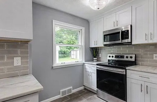 Cleveland Heights House | 3-bedroom house in fabulous Cleveland Heights with AC