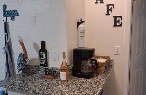 Beulah Manor House | 3-bedroom house in wonderful South Daytona with pool