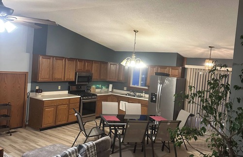 Crystal House | 3-bedroom house in fantastic Crystal with WiFi, AC