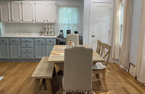 Cartersburg House | 3-bedroom house in peaceful Zionsville Equestrian Historic District