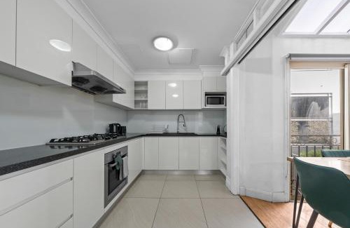 Ultimo Apartment | 3-Bedroom House in Ultimo Good for 10 Guests