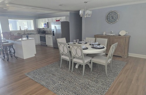 Kreole House | 3-bedroom house in welcoming Moss Point with AC, WiFi