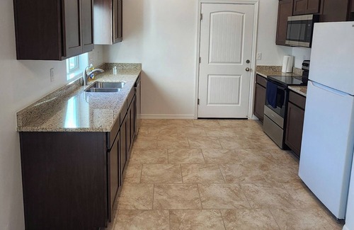 Kingman House | 3-bedroom house in welcoming Kingman with AC