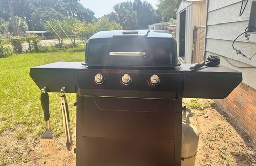 Northeast Pensacola House | 3-bedroom house in wonderful Pensacola with AC, WiFi