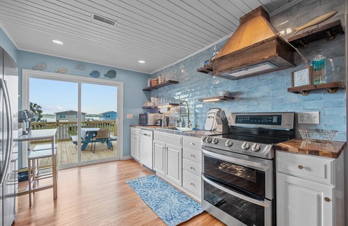 Topsail Beach House | 3-bedroom house with/Golf Cart- Top unit