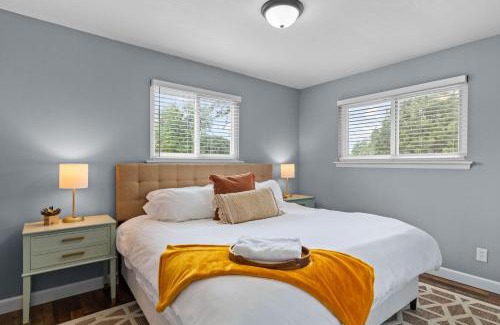 St. Peters House | 3 Bedroom House with Firepit St. Peters, MO