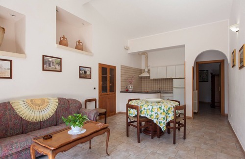 Corigliano D'Otranto Ski Chalet | 3-bedroom flat in typical country house with pool m541