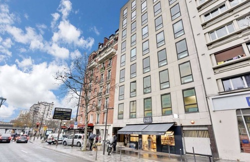 Montrouge Apartment | 3 bedroom near Porte De Versailles-Paris