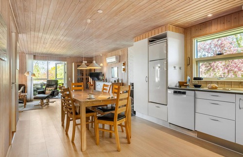 Hvalpsund House | 3 bedroom nice home in Farsø