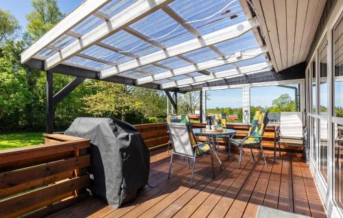 Hvalpsund House | 3 Bedroom Nice Home In Farsø