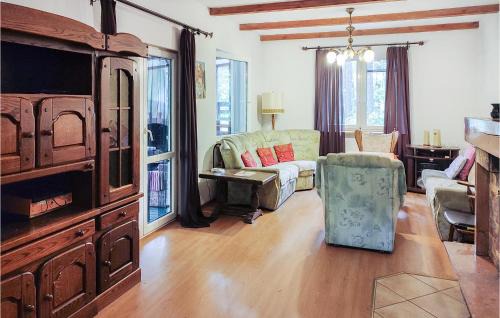 Karniewek House | 3 Bedroom Nice Home In Popowo