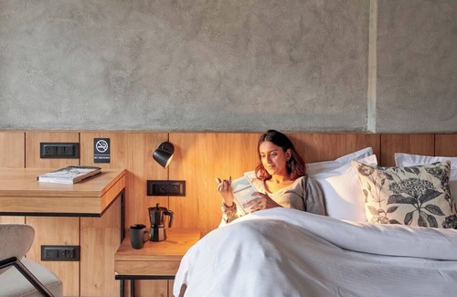 Manali Hotel | 3 Bedroom Penthouse Apartment in Manali in the lap of Himalayas.