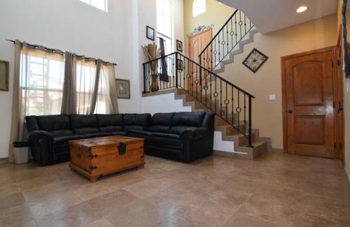 El Dorado Ranch House | 3-bedroom Pool Side Vacation villa