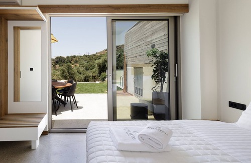 Mariou Villa | 3 Bedroom Sea View Villa South Crete by Delfus