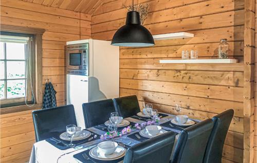 Rheezerveen House | 3 Bedroom Stunning Home In Rheezerveen