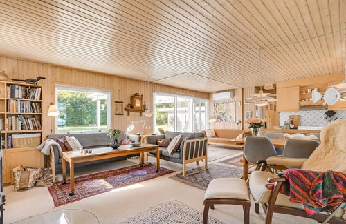 Fur House | 3 bedroom stunning home in Fur