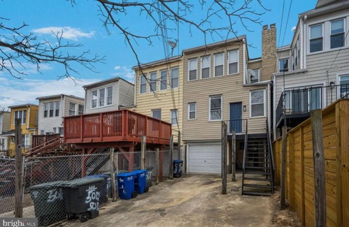 Brightwood Park House | 3-bedroom townhome in awesome Washington with AC