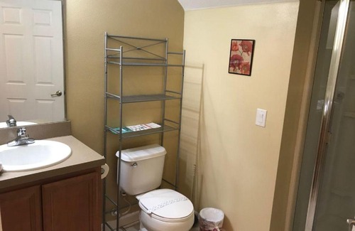 Crestwynd Bay Apartment | 3 Bedroom Townhome in Gated Community