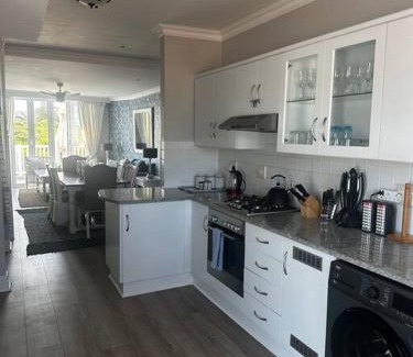 Saint Francis Bay Apartment | 3 Bedroom Villa with Sea Views