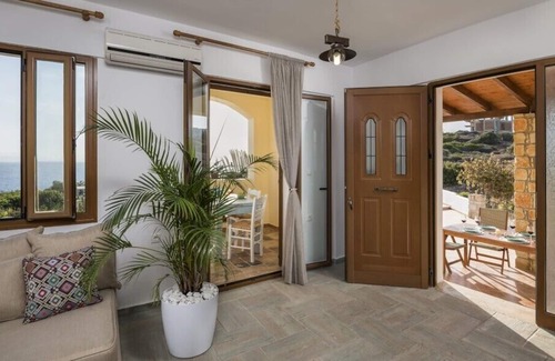 Tersanas Villa | 3-Bedroom Villa with Heated Pool & Splendid Sea View