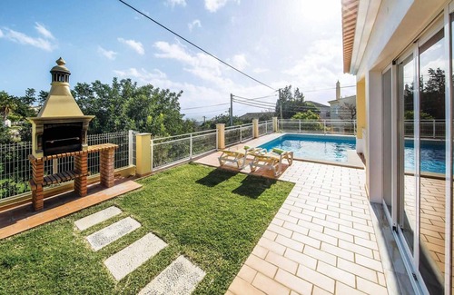Albufeira Villa | 3 bedroom villa with pool offers views of Marina