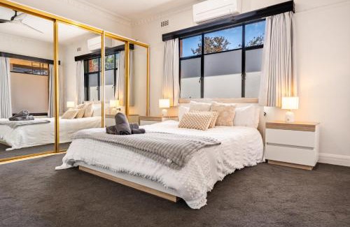 Lake Wendouree House | 3 Bedrooms By The Lake, Top Location