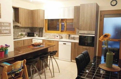 Potamos tis Germasogeias House | 3 Bedrooms Private Vacation Home In Germasogeia
