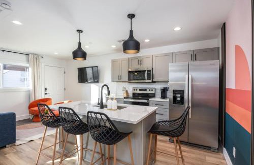 Hillsboro Village Apartment | 3 Beds Condo WALK to Hillsboro Village, Belmont