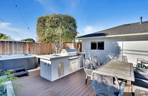 West Mesa House | 3 blocks from the Ocean