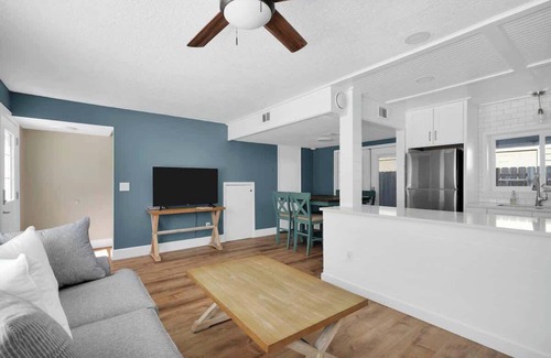 Jacksonville Beach House | 3 Blocks to Beach: Beachside Escape Coastal Oasis