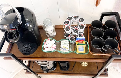 Parkwood Estates House | 3 BR, 1 Bath single family HOUSE. 10-15 min from attractions-airport