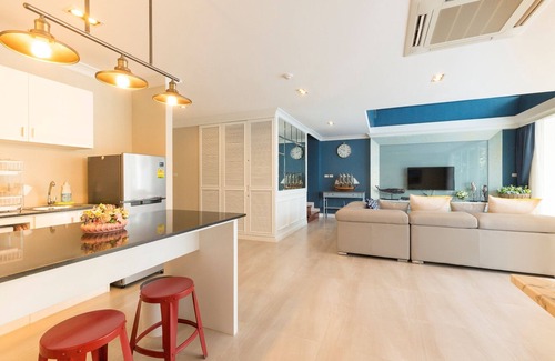 Khao Takiab Condo | 3 BR duplex apartment with pool access Free water park