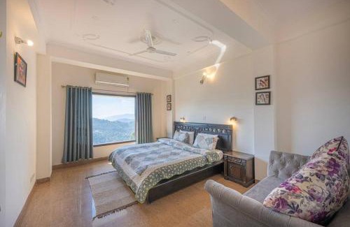 Kumarhatti Villa | 3 Br Harrington Villa Kitchen Living room AC