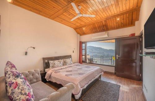 Kumarhatti Villa | 3 Br Harrington Villa Kitchen Living room AC